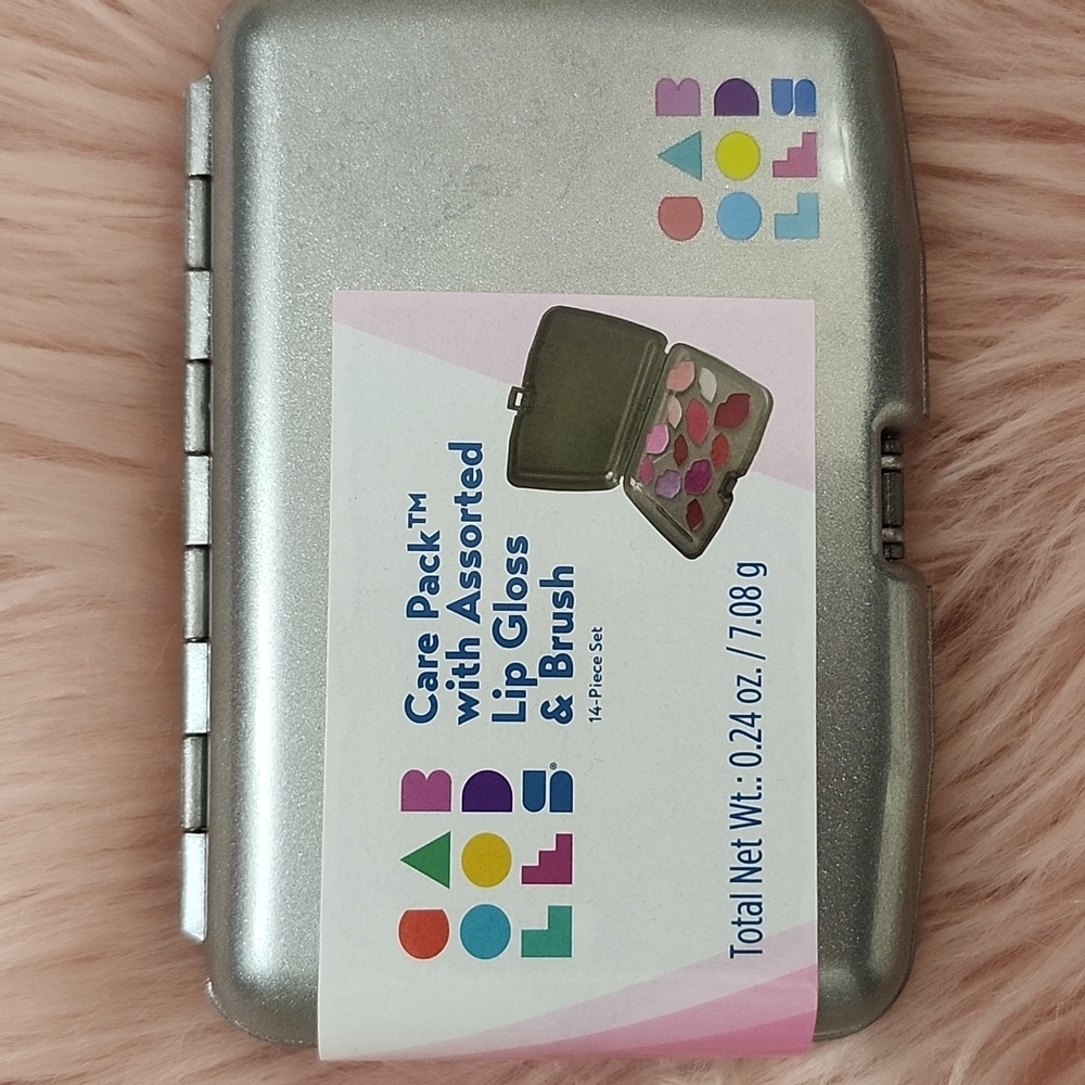 New Listing!! Brand New CABOODLES TRAVEL ORGANIZER CARE PACK W/LIP GLOSS & BRUSH